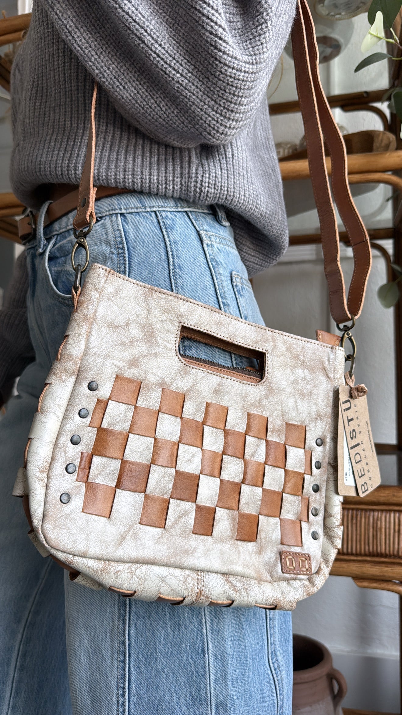 Bedstu Keiki, Nectar Lux Tan Rustic