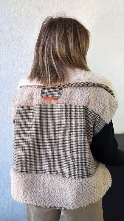 Mileigh Sherpa Vest, Tan